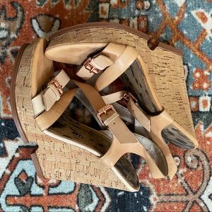 * Sam Edelman Strappy Nude Wedges *